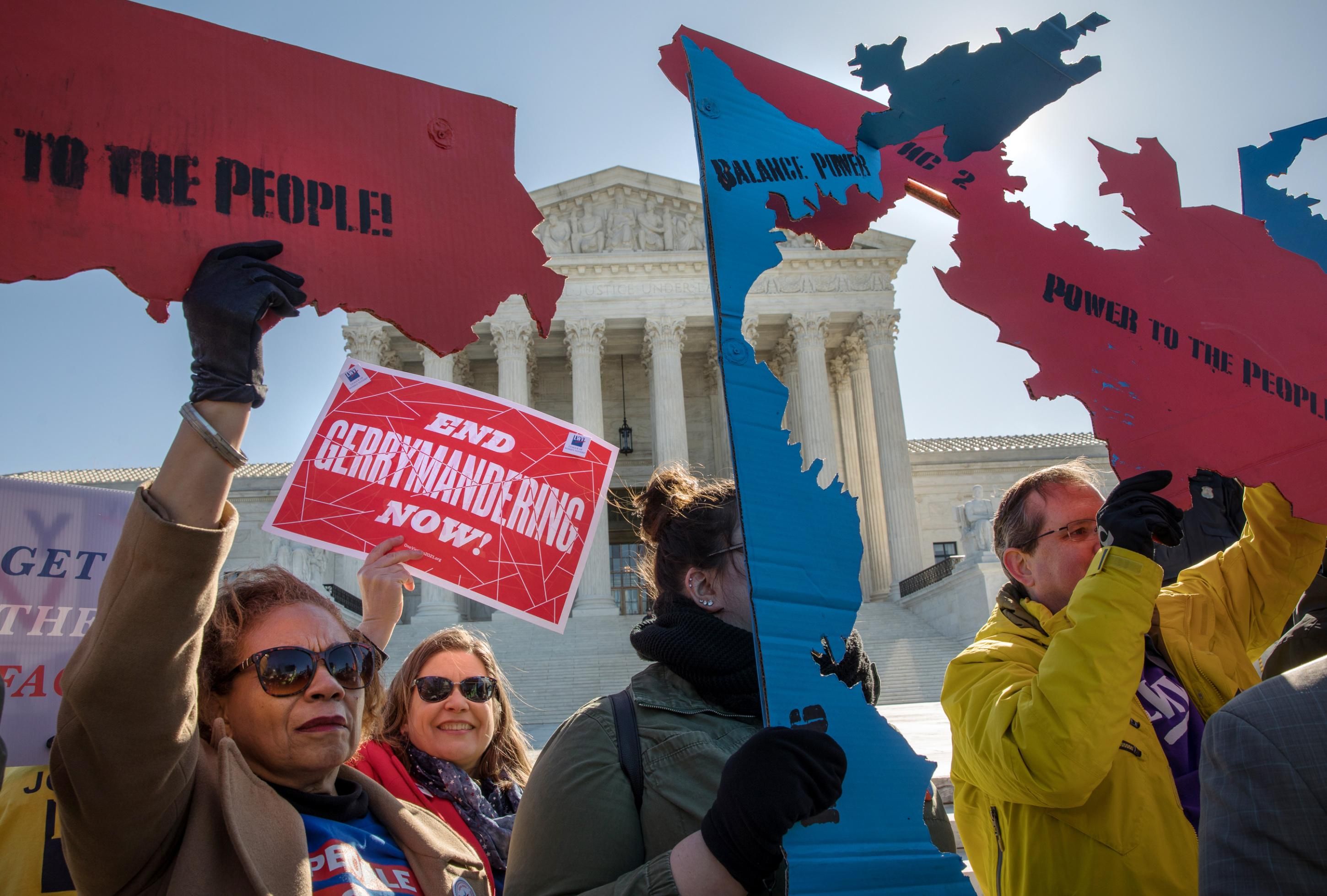 Demonstrators protest against gerrymandering at a rally in front of the U.S. Supreme Court on March 26, 2019, during the cases Lamone v. Benisek and Rucho v. Common Cause. (Photo: Evelyn Hockstein/Washington Post via Getty Images)