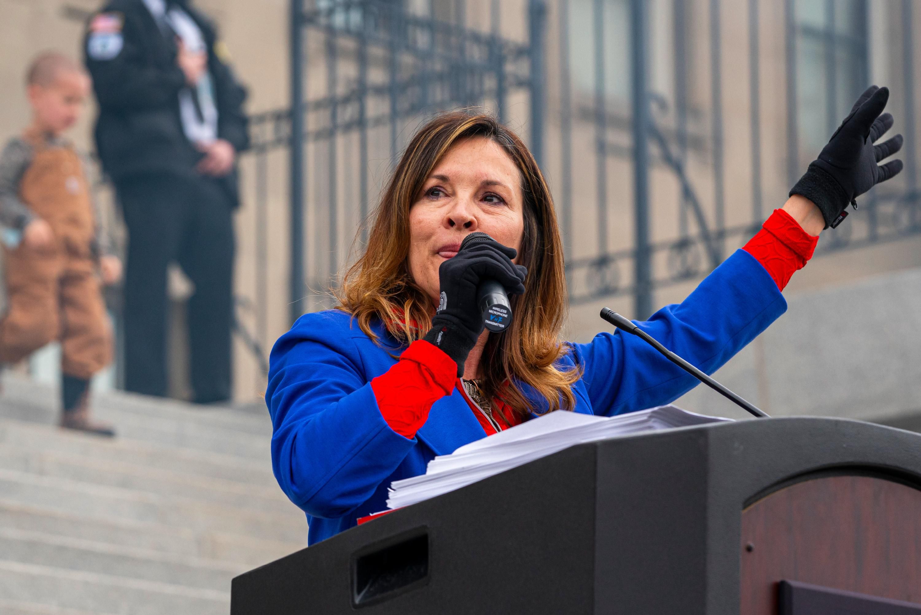 Кеплер ларс "лазарь". Литовская id карта. Face id на андроид. Whiling id. Ios face id.