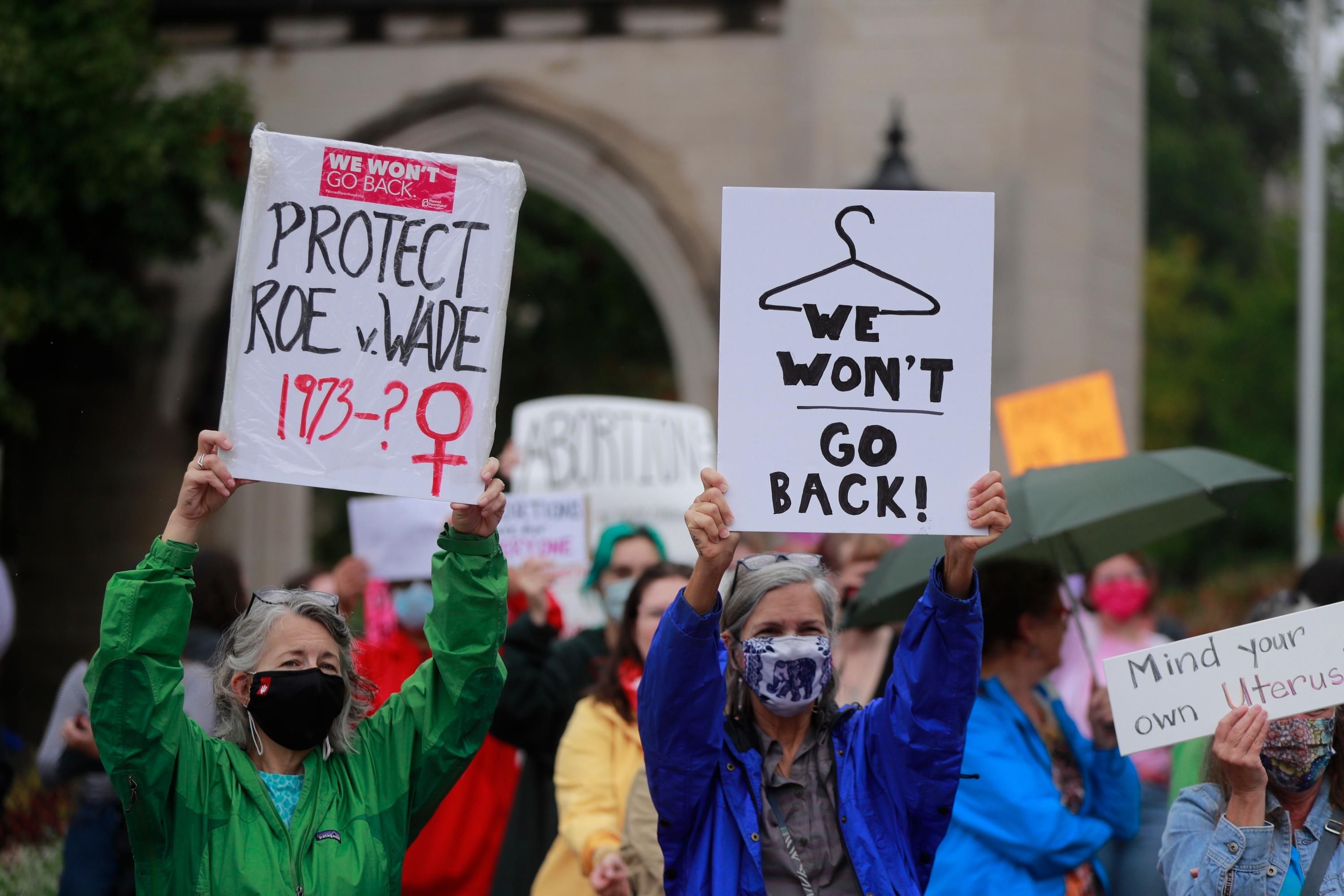 pro-Roe signs