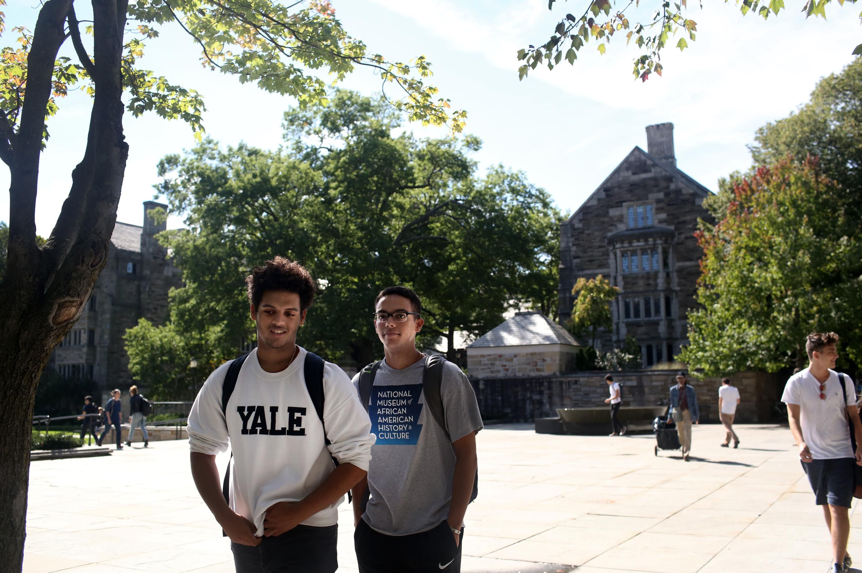 Students on Yale campus