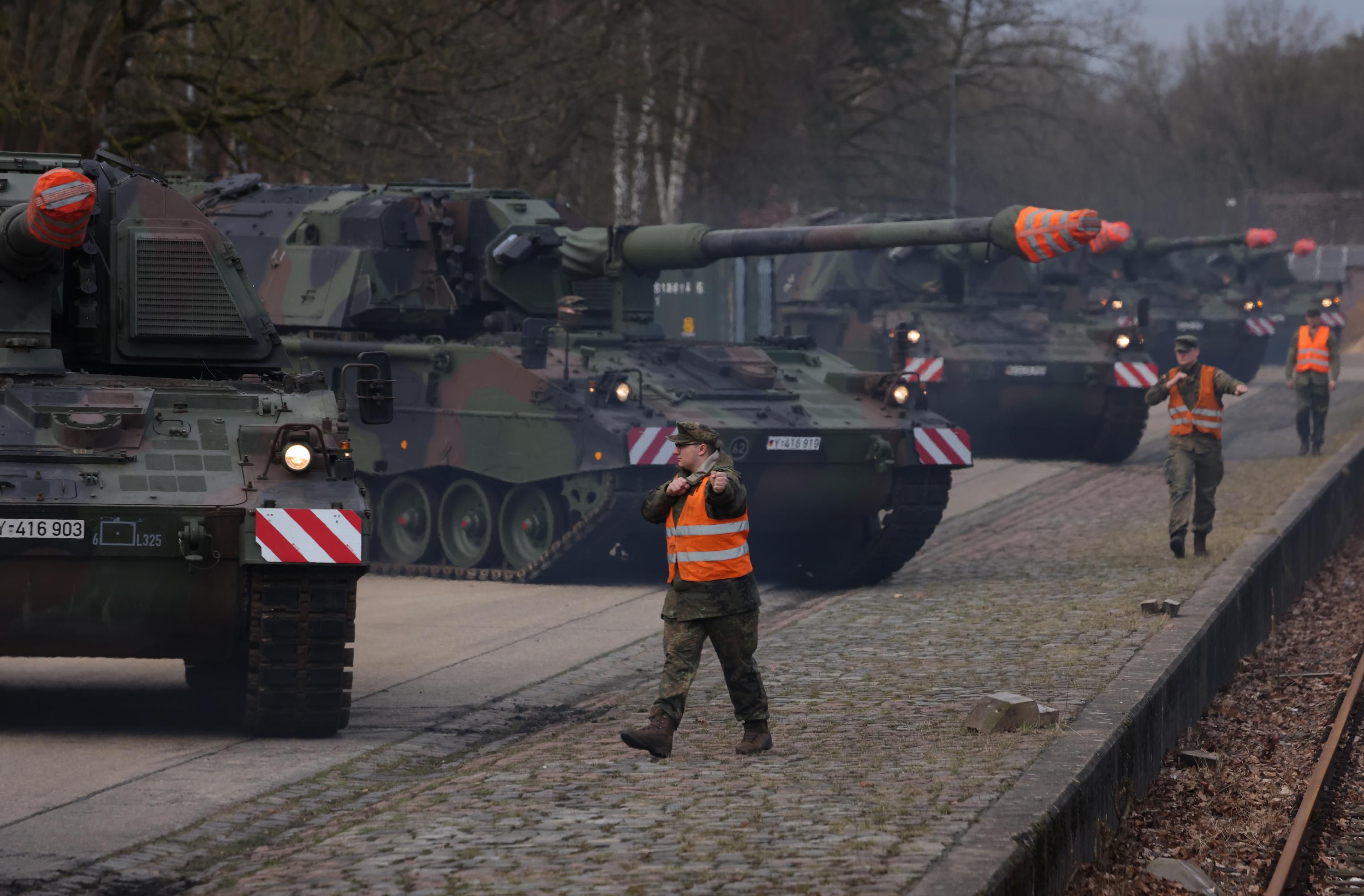 German soldiers prepare to mobilize tanks