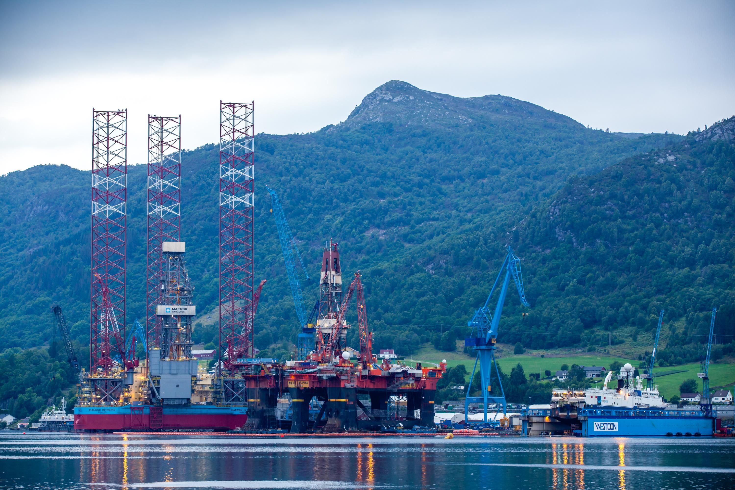oil_rigs_norway