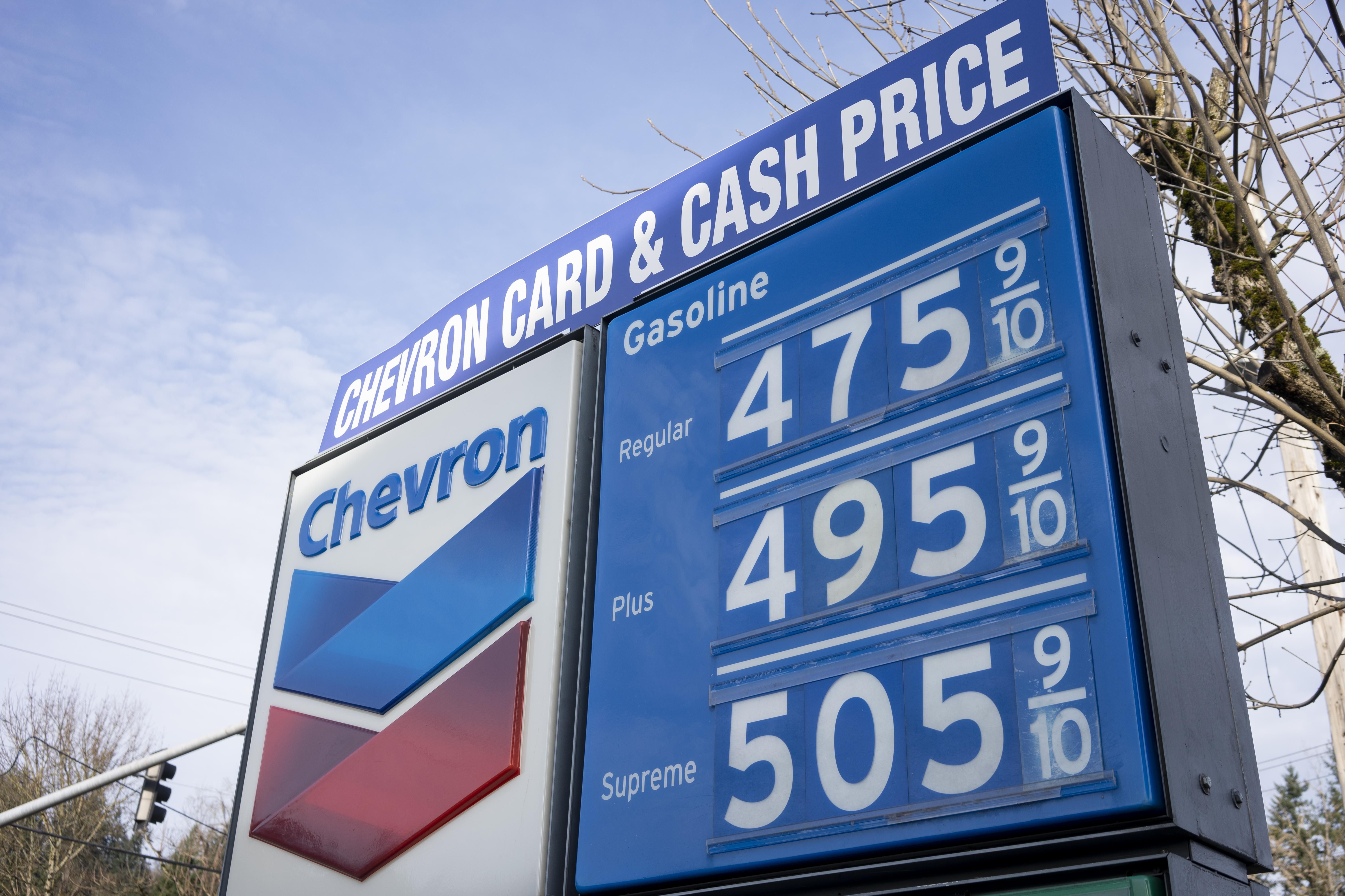 Gas prices at a Chevron station