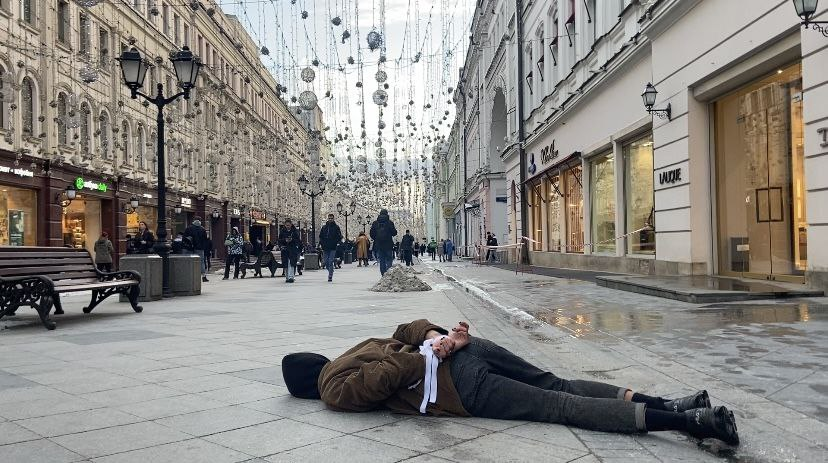 An artist recreated an image of a victim of the Russian's attack on Bucha, Ukraine