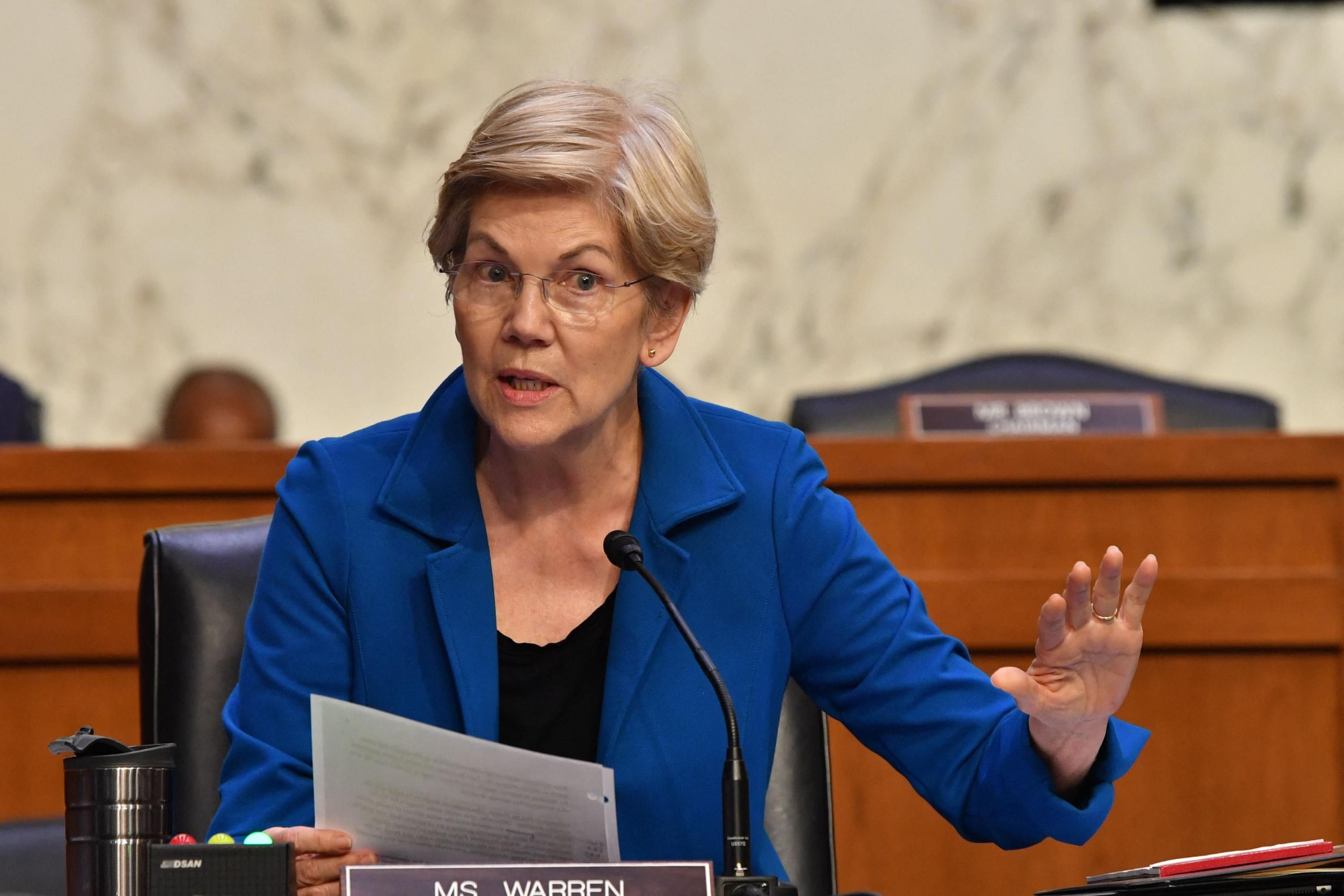 Sen. Elizabeth Warren questions Fed Chair Jerome Powell