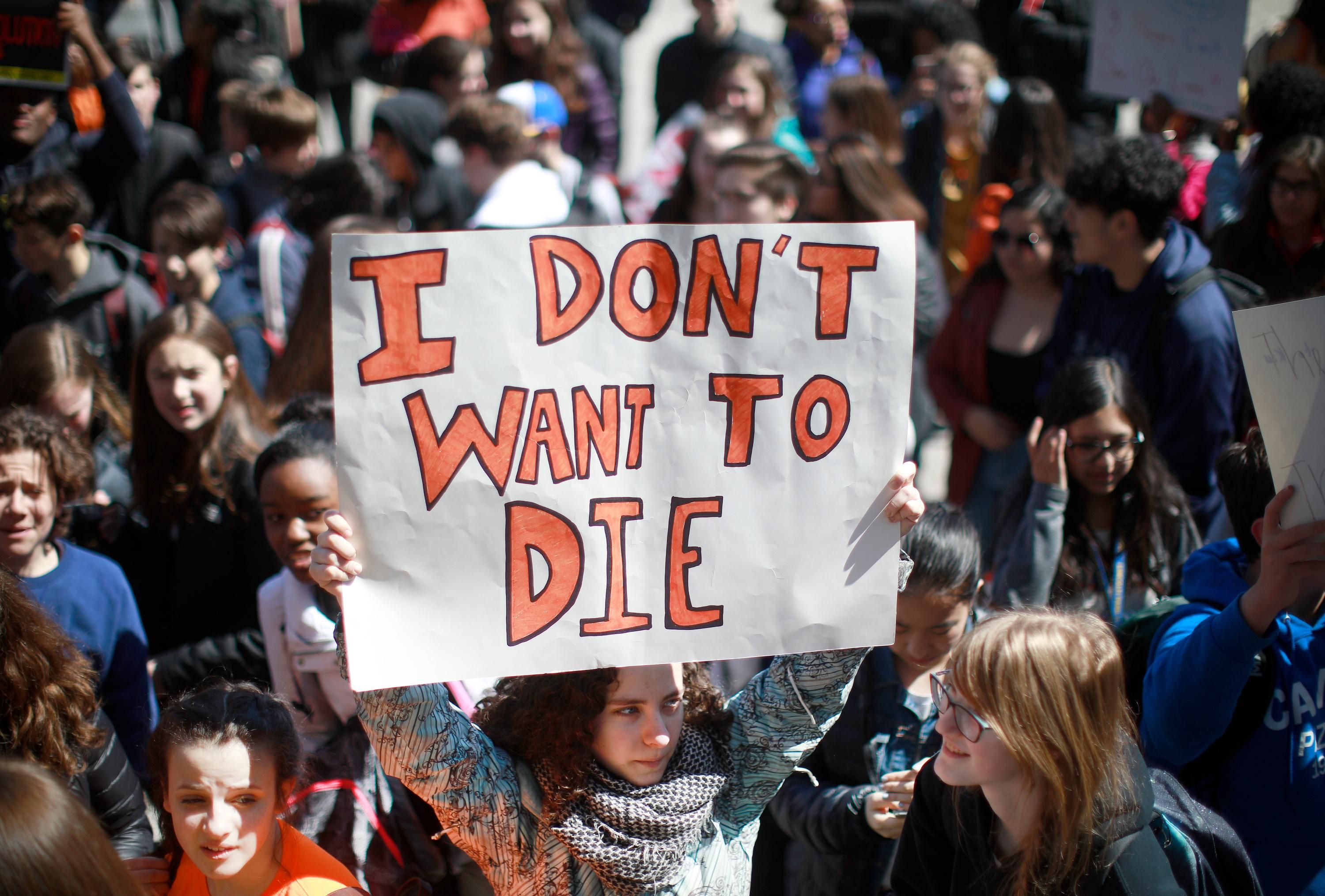 Sign reading "I don't want to die" at gun control protest