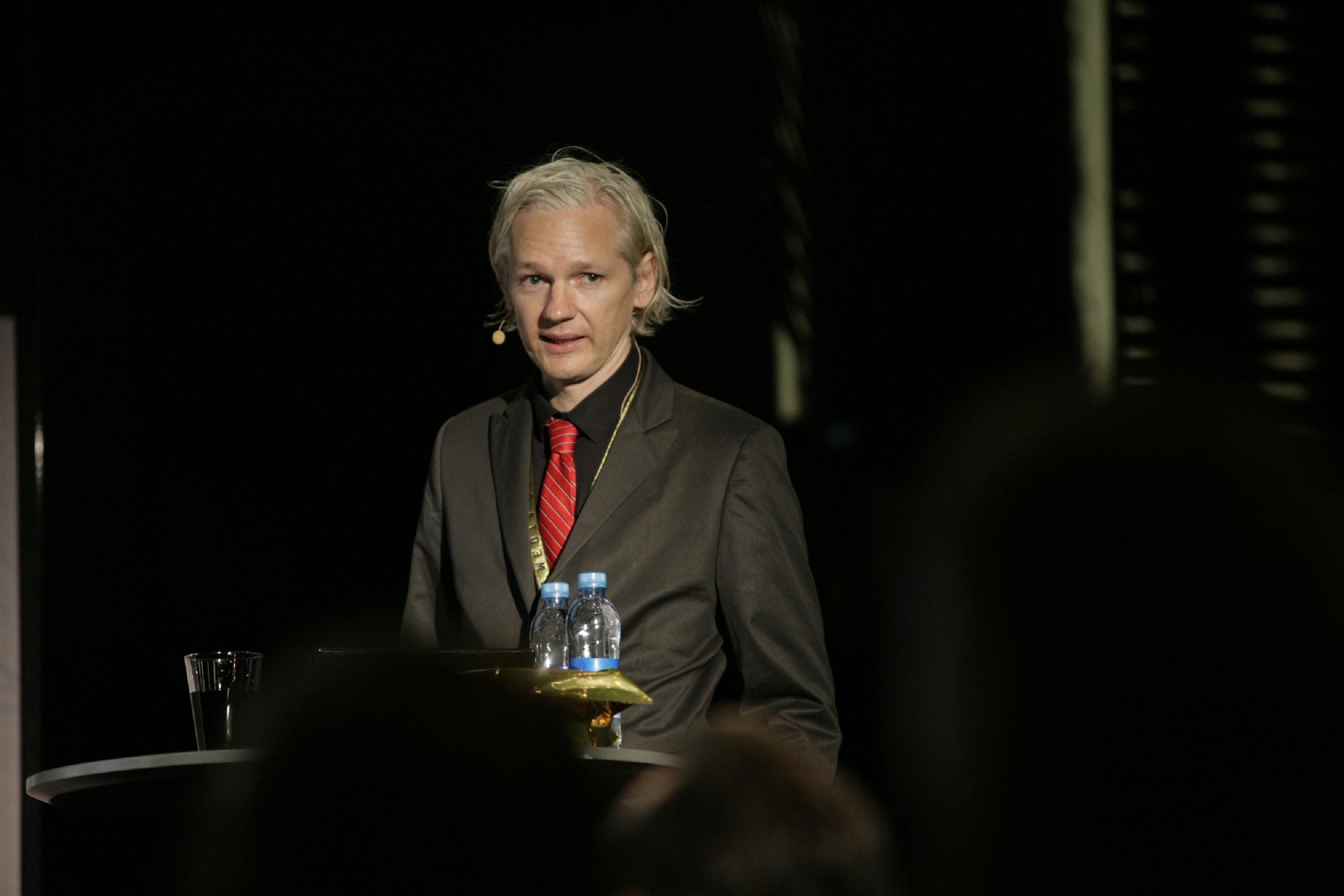 julian_assange