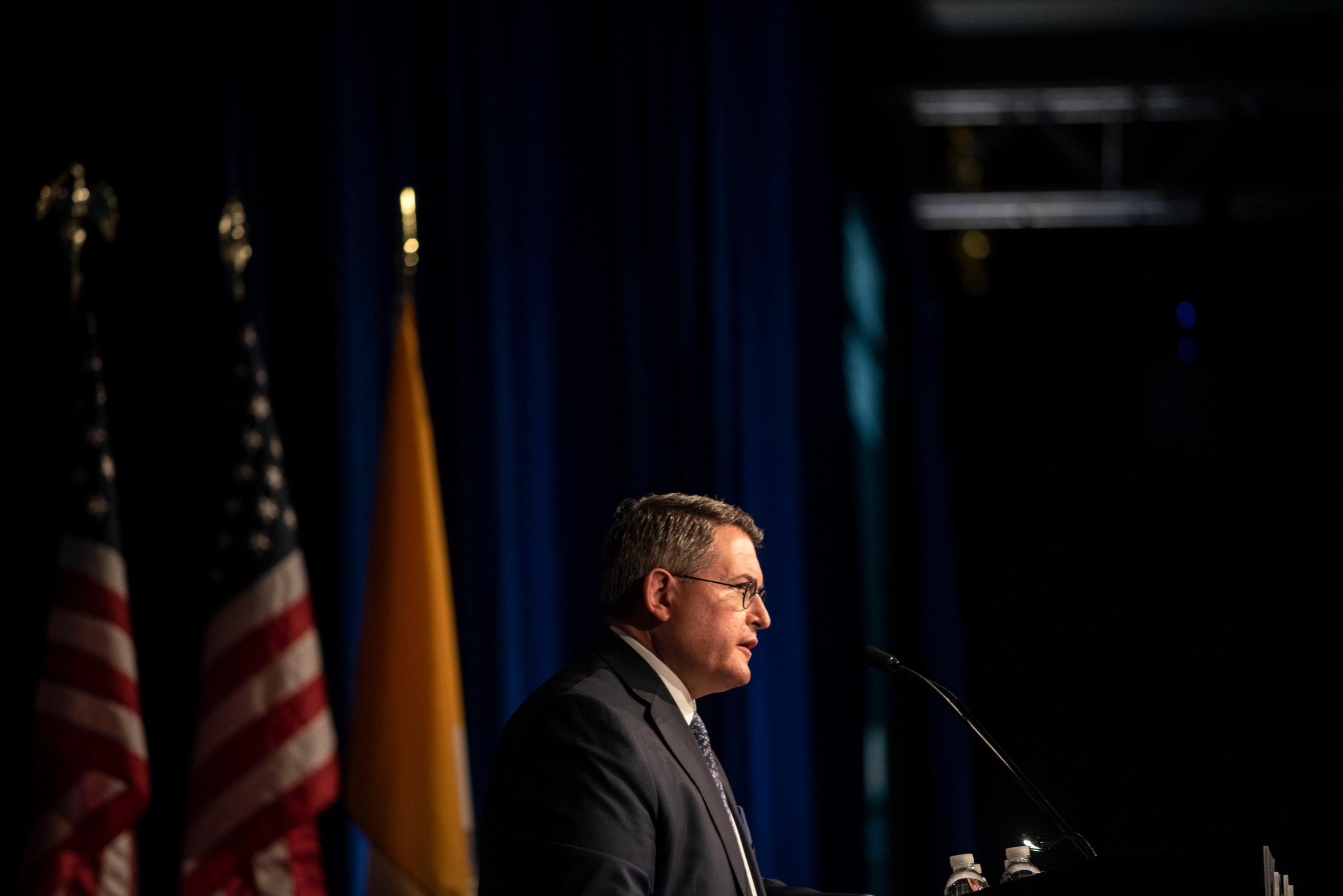 Leonard Leo speaks during an event in 2019.