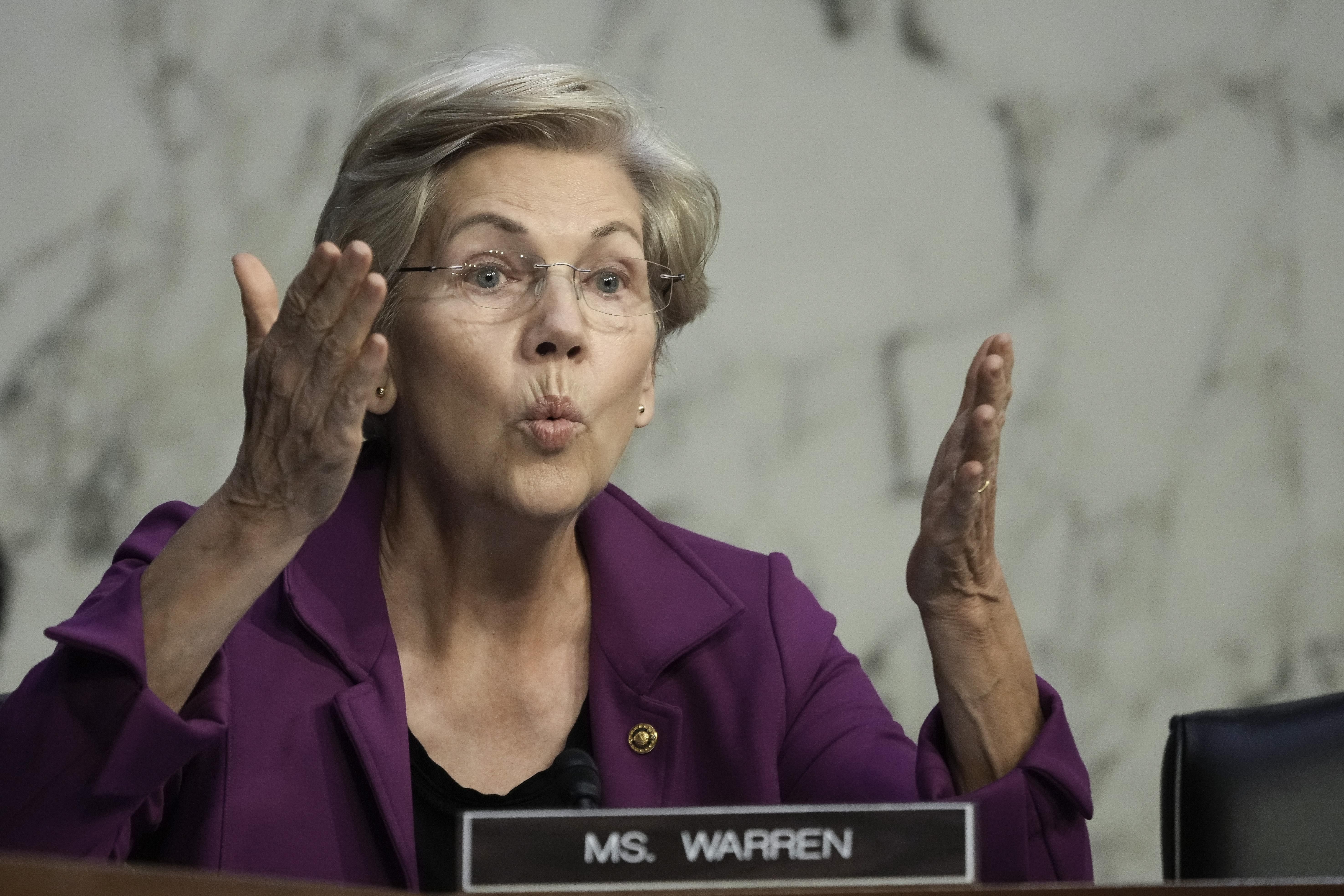 Sen. Elizabeth Warren (D-Mass.) questions executives of the nation's largest banks during a hearing on September 22, 2022 in Washington, D.C.