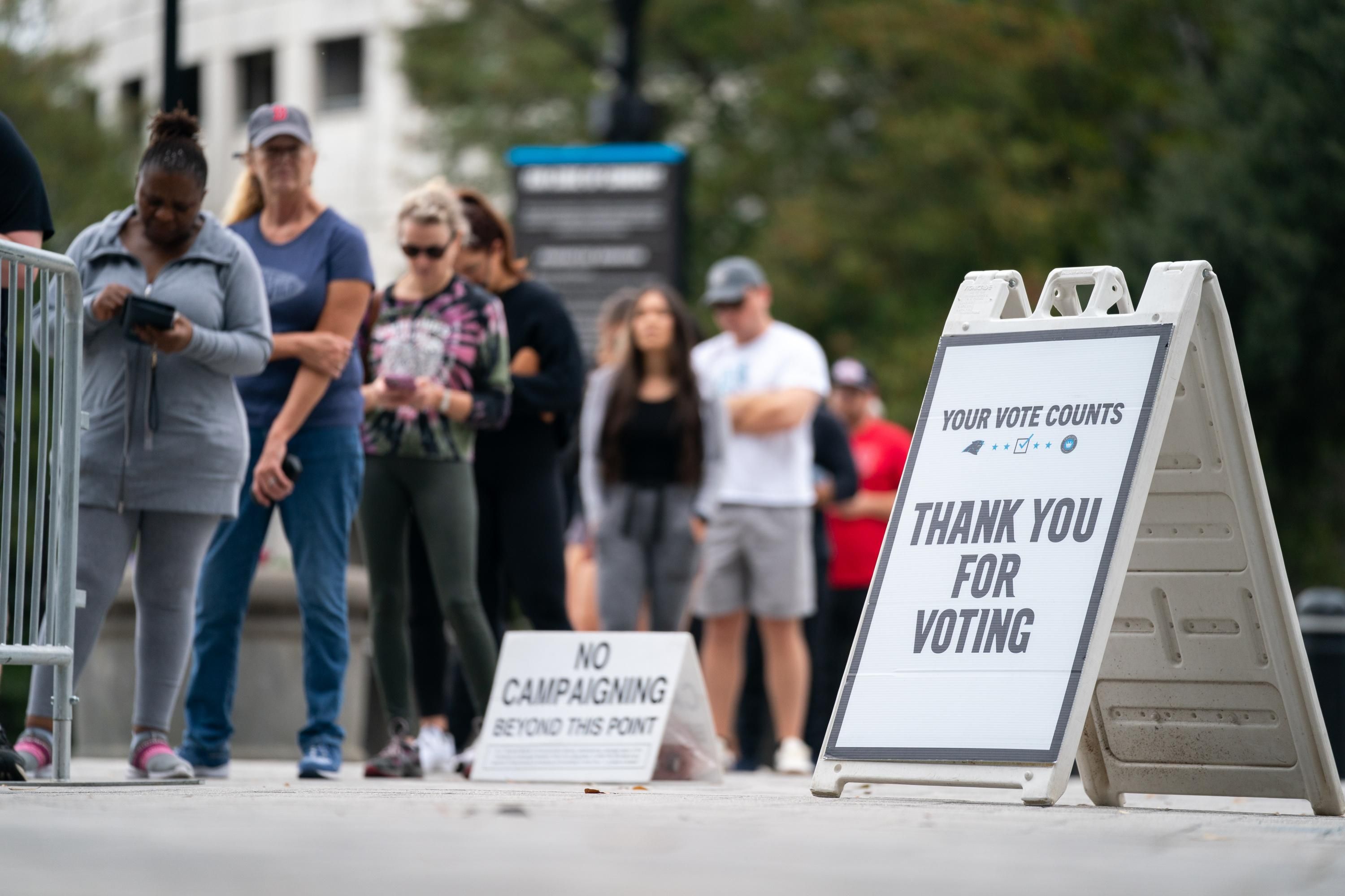 Line of voters in NC