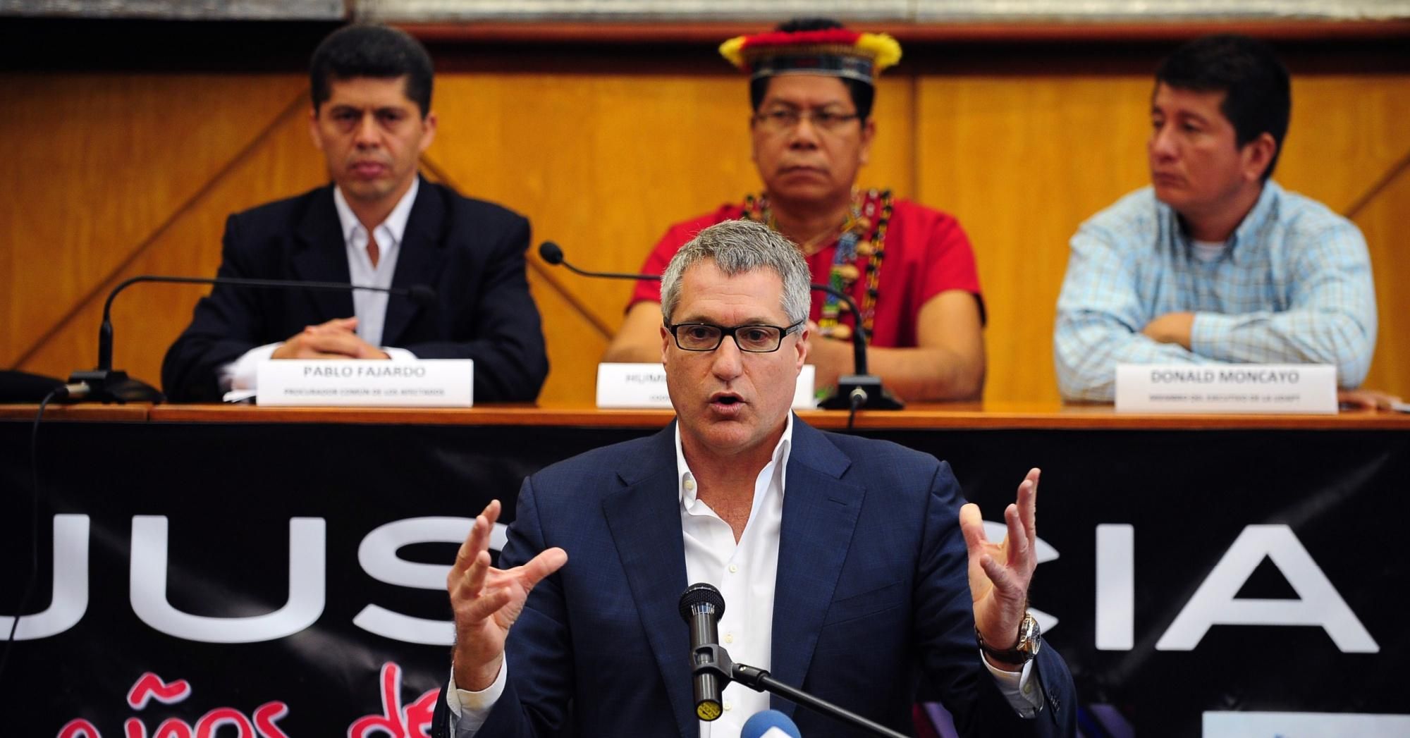 Steven Donziger, a human rights lawyer working of behalf of Ecuadorians harmed by over three decades of Texaco-Chevron's oil drilling and dumping of toxic wastewater in the Amazon rainforest, speaks at a press conference on March 19, 2014 in Quito. (Photo: Rodrigo Buendia/AFP via Getty Images)