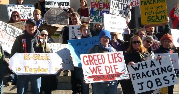 Ohioans protesting against fracking in their state in 2012. (Photo: Progress Ohio/cc/flickr)