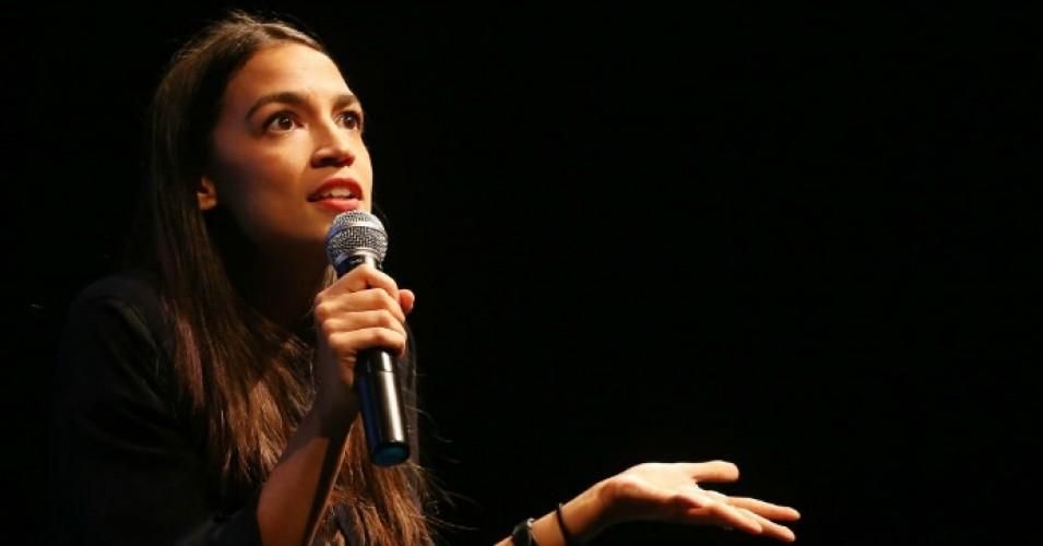 New York U.S. House candidate Alexandria Ocasio-Cortez speaks at a progressive fundraiser on August 2, 2018 in Los Angeles. (Photo: Mario Tama/Getty Images)