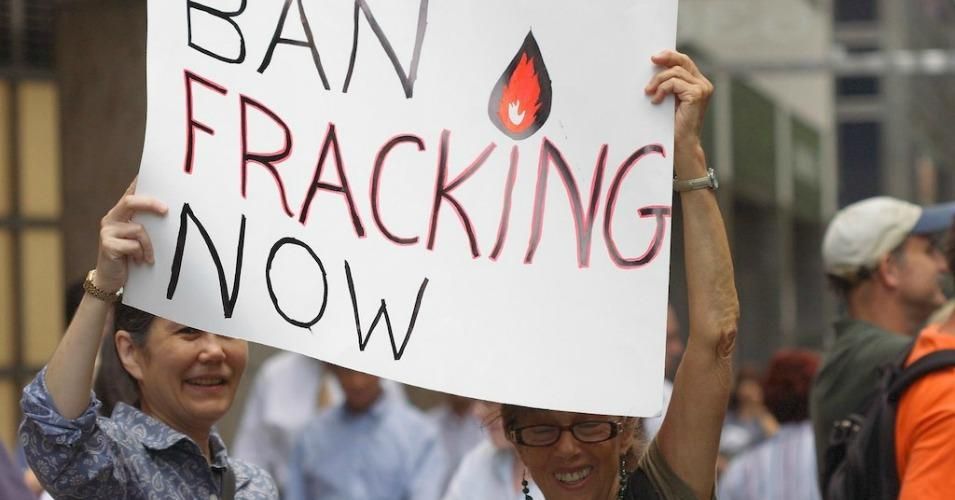 "Today’s report once again highlights the dangers the fracking cycle poses to our communities," declared Dan Chu, director of Sierra Club’s Our Wild America campaign, on Monday. (Photo: Owen Crowley/cc/flickr)
