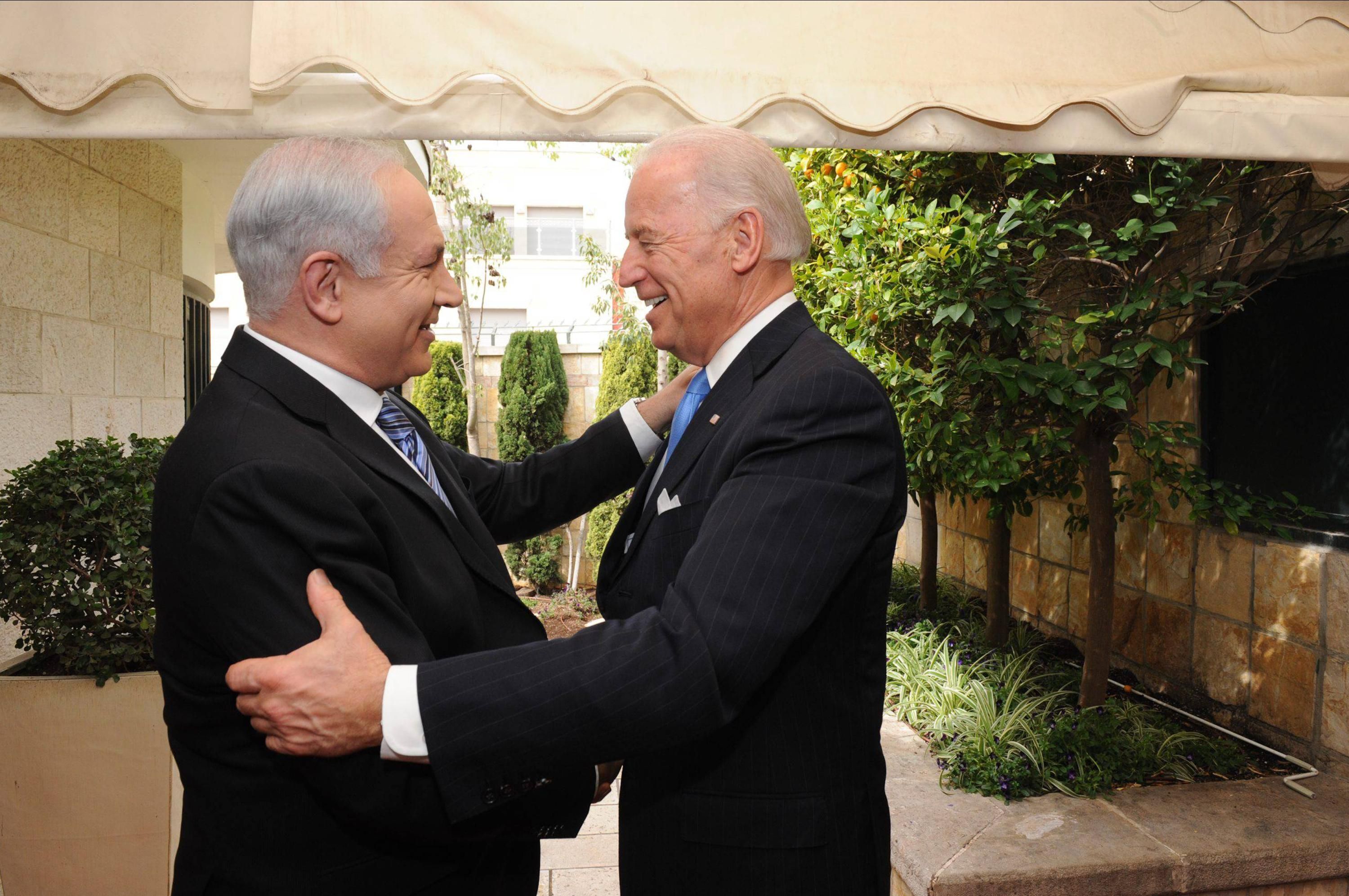 Israeli Prime Minister Benjamin Netanyahu (L) shakes hands with then-U.S. Vice President Joe Biden on the latter's visit to Israel on March 9, 2010 in Jerusalem. (Photo: Avi Oyahon/GOP via Getty Images)