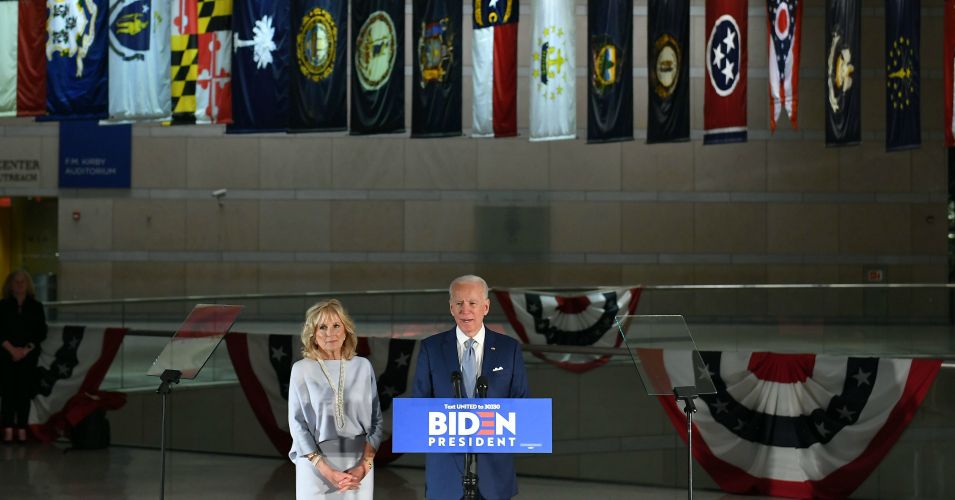 Democratic presidential hopeful former Vice President Joe Biden speaks, flanked by his wife Jill Biden, at the National Constitution Center in Philadelphia, Pennsylvania on March 10, 2020. (Photo: Mandel Ngan / AFP / via Getty Images)