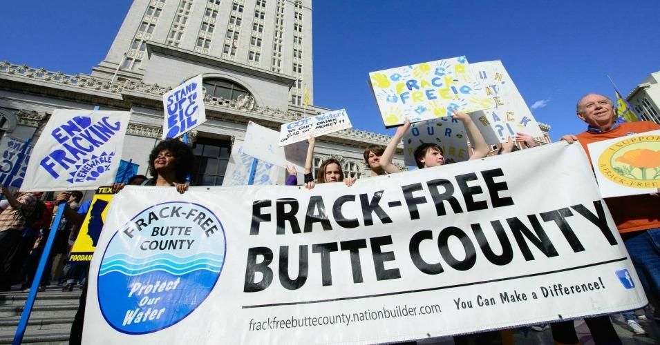 Organizers with Frack-Free Butte County rally support for Measure E. (Photo: Frack-Free Butte County/Facebook)