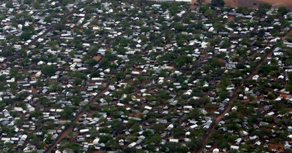 An aerial view of the Ifo 2 Refugee Camp in Dadaab, Kenya October 29, 2014. (Photo: United Nations/flickr/cc)
