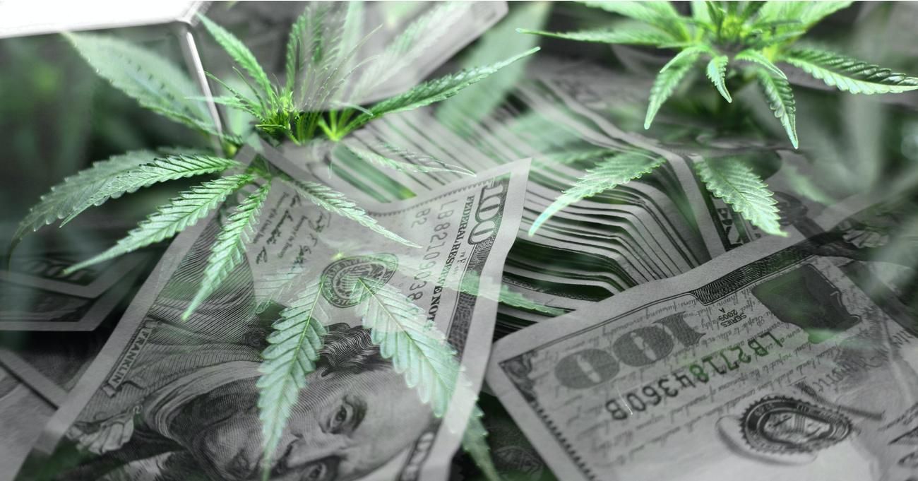 The U.S. House of Representatives voted in favor of the SAFE Banking Act, which, if passed by the Senate and President Joe Biden, would give state-legal cannabis businesses access to banks and other financial institutions. (Photo: Darren415/iStock/Getty Images Plus) 