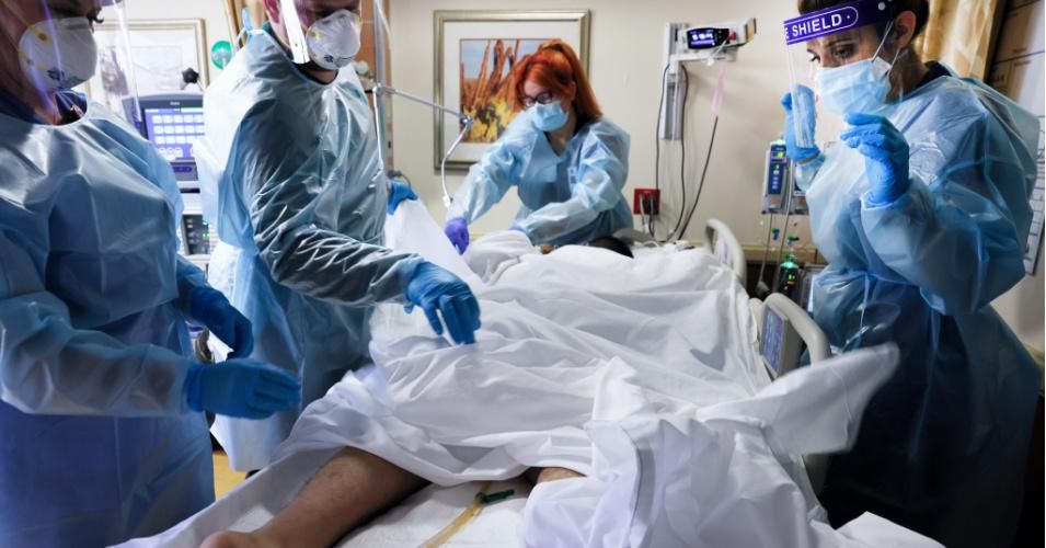 Amid a surge in Covid-19 patients, Providence St. Mary Medical Center in Apple Valley, CA is operating at over 200 percent of its normal ICU capacity. (Photo: Mario Tama/Getty Images)