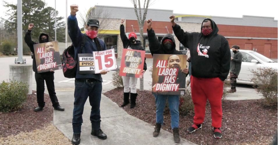 Fast food workers went on strike in Durham, North Carolina and several other cities on Friday to demand higher wages and union rights. (Photo: Raise Up for $15/Twitter)