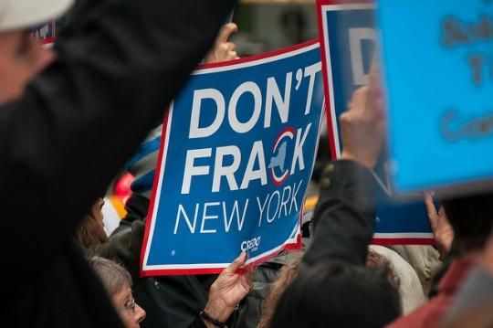 Groups in New York are pushing Governor Andrew Cuomo to ban fracking in the state. (Photo: Credo.fracking/ Creative Commons)