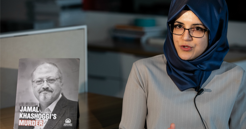 The fiancée of murdered Saudi Arabian journalist Jamal Khashoggi, Hatice Cengiz, speaks during an exclusive interview on May 18, 2019. (Photo: Yasin Ozturk/Anadolu Agency/Getty Images)