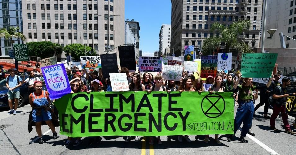 climate emergency sign