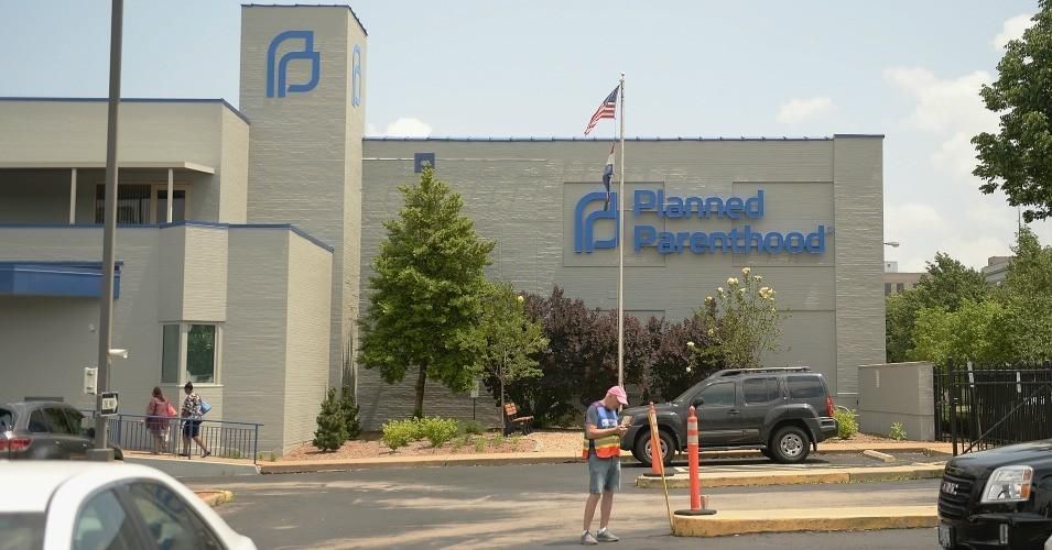 The exterior of a Planned Parenthood Reproductive Health Services Center 