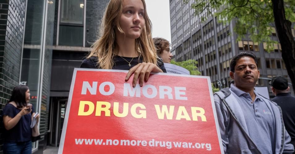 More than 200 overdose prevention activists staged a protest on August 28, 2019—before the coronavirus pandemic—at New York Gov. Andrew Cuomo's NYC office to call out the Democrat for not enacting evidence-based overdose prevention policies that could save lives. (Photo: Erik McGregor/LightRocket via Getty Images)