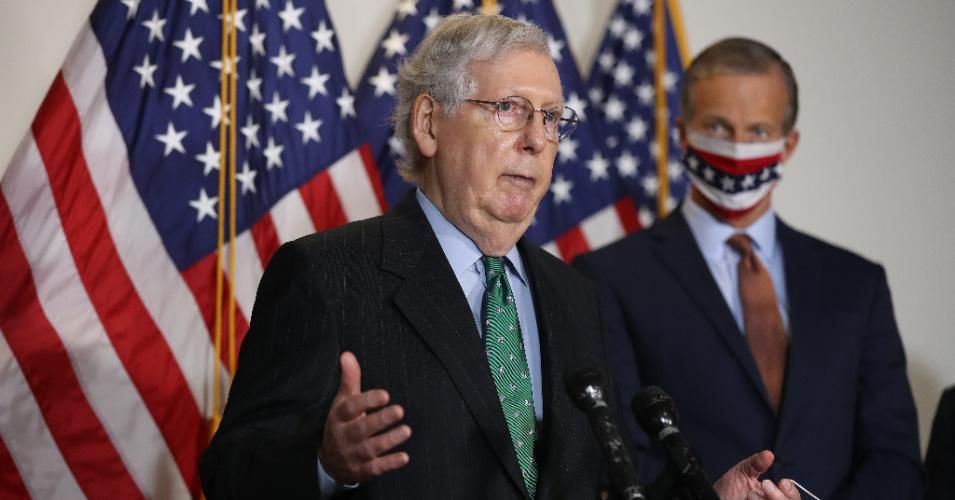 Senate Majority Leader Mitch McConnell (R-Ky.) talks to reporters following the weekly Senate Republican policy luncheon in the Hart Senate Office Building on Capitol Hill on September 30, 2020 in Washington, D.C.