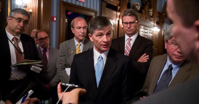 House Financial Services Committee chair Jeb Hensarling (R-Texas) (center) during the unveiling of the Financial CHOICE Act to the media at the Economic Club of New York on June 7. (Photo: Michael Nagle/Bloomberg via Getty Images)