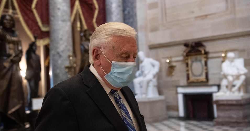 Rep. Steny Hoyer (D-Md.) wears a face mask as he walks out of the House chamber on April 23, 2020. 