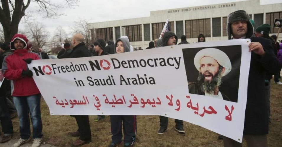 Residents of Dearborn, Michigan protest against the execution of Shia Muslim cleric Nimr al-Nimr in Saudi Arabia. January 3, 2016. (Photo: Rebecca Cook/Reuters)