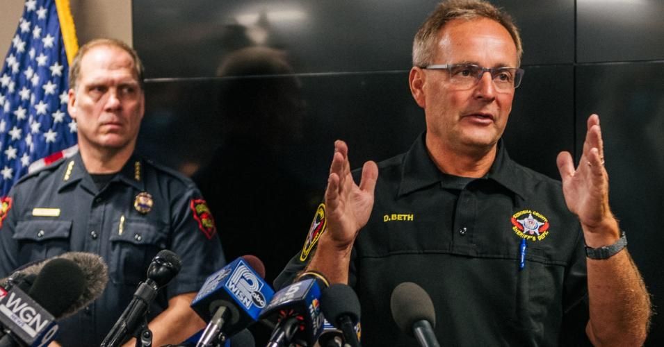 Kenosha Sheriff David Beth (r) speaks at a news conference on August 26, 2020 in Kenosha, Wisconsin. In addition to Beth, the ACLU is also calling for immediate resignation of Kenosha, Wisconsin chief of police Daniel Miskinis (l). (Photo: Brandon Bell/Getty Images)