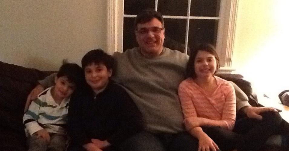 On Tuesday, February 3, Kiriakou posted this picture of him at home with three of his children along with the word's of Martin Luther King Jr.: "Free at last. Free at last. Thank God Almighty. I'm free at last." (Photo: @JohnKiriakou/Twitter)
