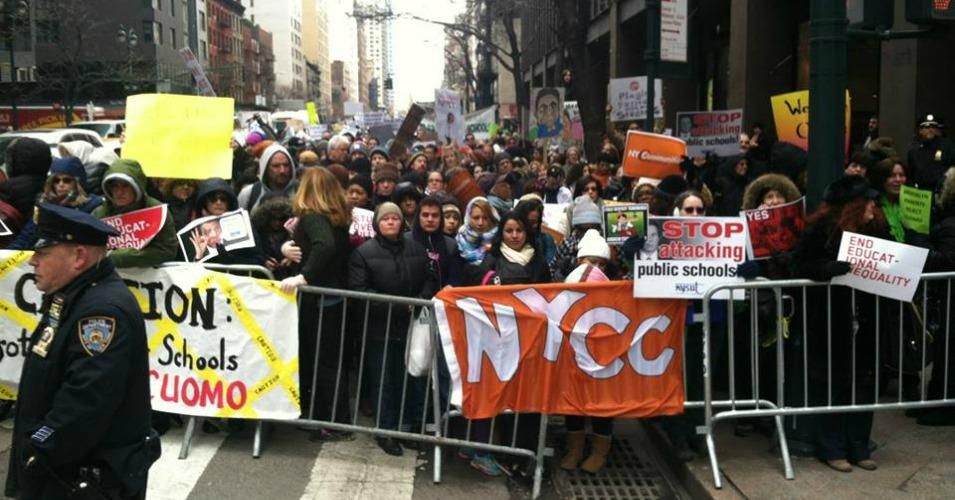 The crowd outside New York Governor Andrew Cuomo's Manhattan office as parents, teachers, and students rallied for public education. (Photo: United Federation of Teachers/ Facebook)