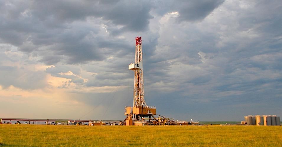 An oil rig in North Dakota. (Photo: Tim Whitlow/cc/flickr)