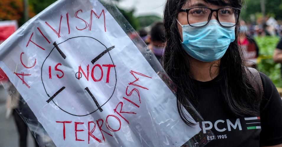 A woman participates in a protest against President Rodrigo Duterte's Anti-Terror bill on June 12, 2020 in Quezon City, Philippines. Activists marked Independence Day by staging protests against the draconian anti-terrorism legislation. (Photo: Ezra Acayan/Getty Images)