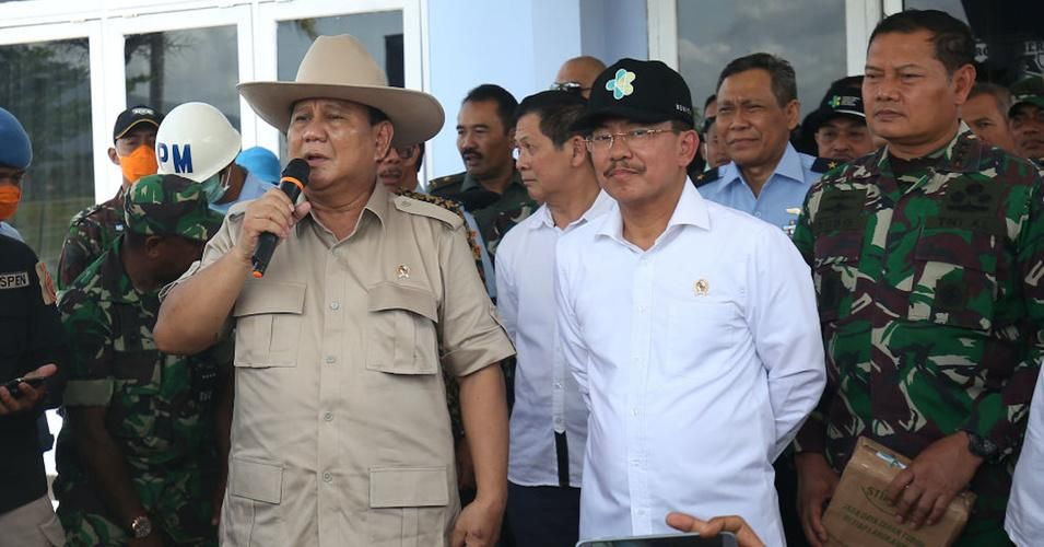 Indonesian Defense Minister and former Kopassus general Prabowo Subianto during a visit to Natuna air base on February 5, 2020. (Photo: Muhammad Fahmi Dolli/Andalou Agency via Getty Images)