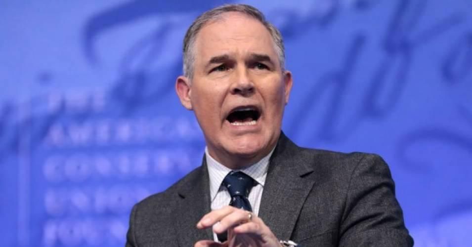 Administrator of the Environmental Protection Agency Scott Pruitt speaking at the 2017 Conservative Political Action Conference (CPAC) in National Harbor, Maryland. (Photo: Gage Skidmore/Flickr/cc)