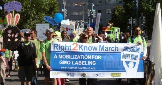 A 2011 rally in support of GMO labeling. (Photo: Daneil Lobo/flickr/cc)