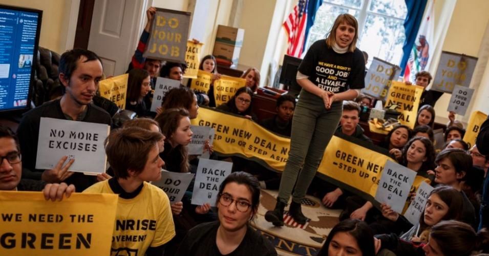 Thanks to the corporate media's silence on the Green New Deal, 82 percent of Americans reported recently that they had never heard of the plan. (Photo: Sunrise Movement/Twitter)
