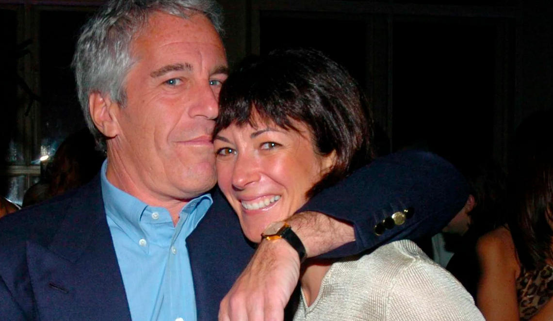 Jeffrey Epstein, who committed suicide while in police custody last year, and Ghislaine Maxwell, arrested by the FBI on Thursday, photographed together in 2005. (Photo: Joe Schildhorn/Patrick McMullan/Getty Images)