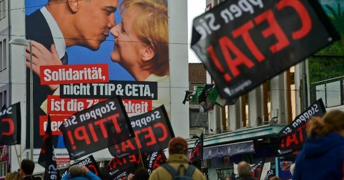 "TTIP has been sacrificed to save the wider agenda of which TTIP was only one part," warned Global Justice Now director Nick Dearden. (Photo: Getty)
