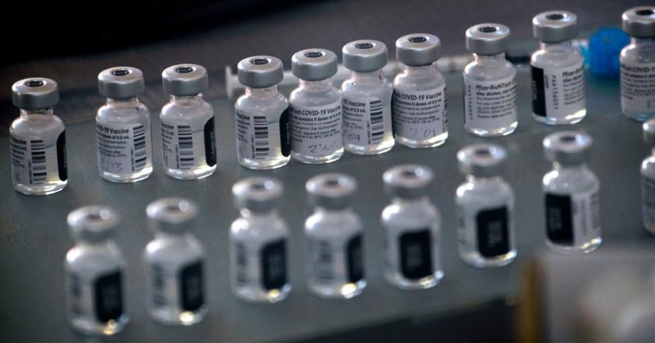 Vials of the Pfizer-BioNTech Covid-19 vaccine are prepared to be administered to frontline healthcare workers in Reno, Nevada on December 17, 2020. (Photo: Patrick T. Fallon/AFP via Getty Images)
