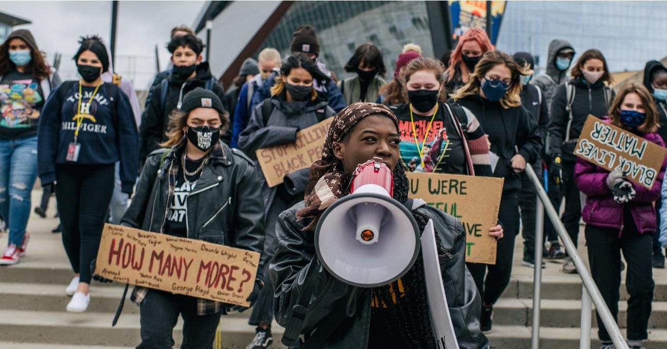 Roosevelt High School students and hundreds of other pupils from local schools took part in protests in downtown Minneapolis, Minnesota on April 19, 2021 as closing arguments were delivered in the trial of former police officer Derek Chauvin, who is accused of murdering unarmed Black man George Floyd last May. (Photo: Brandon Bell/Getty Images) 