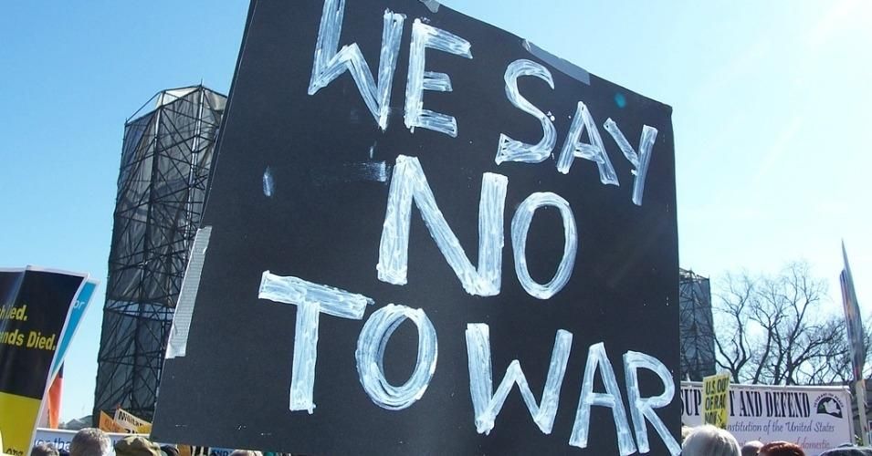 A sign seen at a 2007 anti-war protest. (Photo: Thiago Santos/cc/flickr)