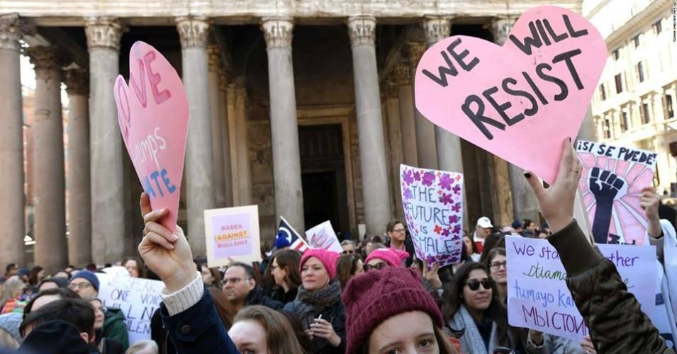 The Women's March in Rome, Italy. (Photo: CNN/Facebook)