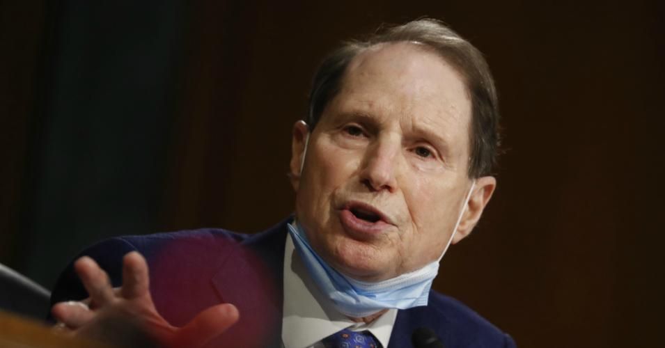 Sen. Ron Wyden (D-Ore.) speaks during a Senate Intelligence Committee hearing in Washington,DC on May 5, 2020. (Photo: Andrew Harnik/Pool/AFP via Getty Images)